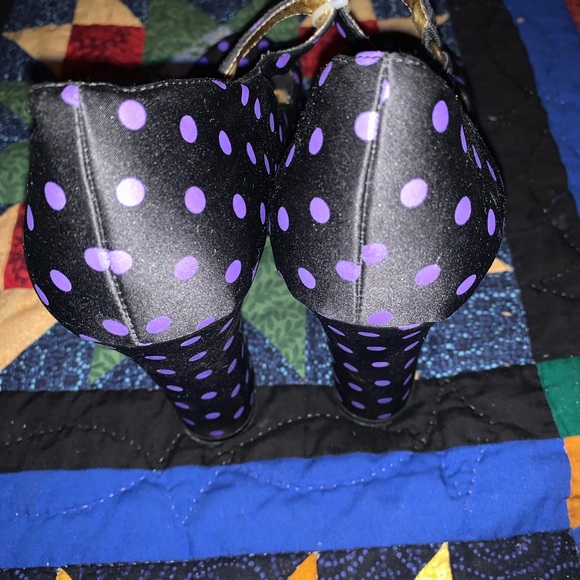 Y-NOT Open Toe Polka-dot Platforms - Picture 5 of 7